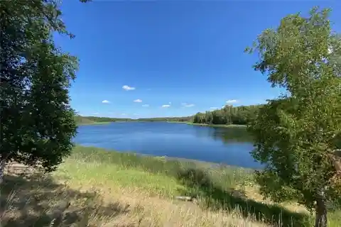 152 Acres on Johnson Lake