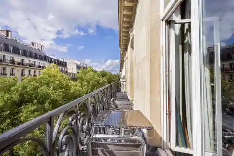 Elegant Finely Detailed Apartment