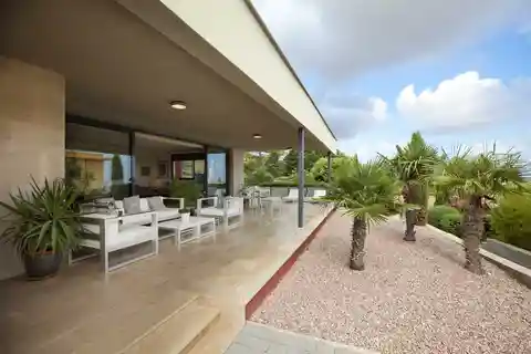 A Modern Home in a Peaceful Residential Area 