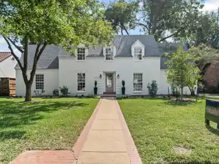 Historical Gem Meets Modern Luxury in Prestigious Neighborhood