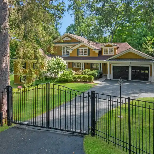 EPIC PROPERTY IN COVETED WINDMILL FARM