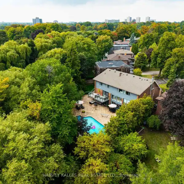 MARKLAND WOOD MID-CENTURY MODERN HOME