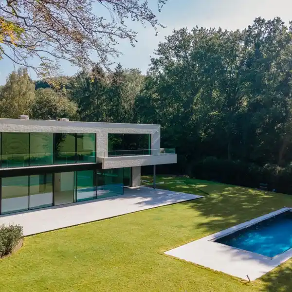 MAGNIFICENT CONTEMPORARY VILLA