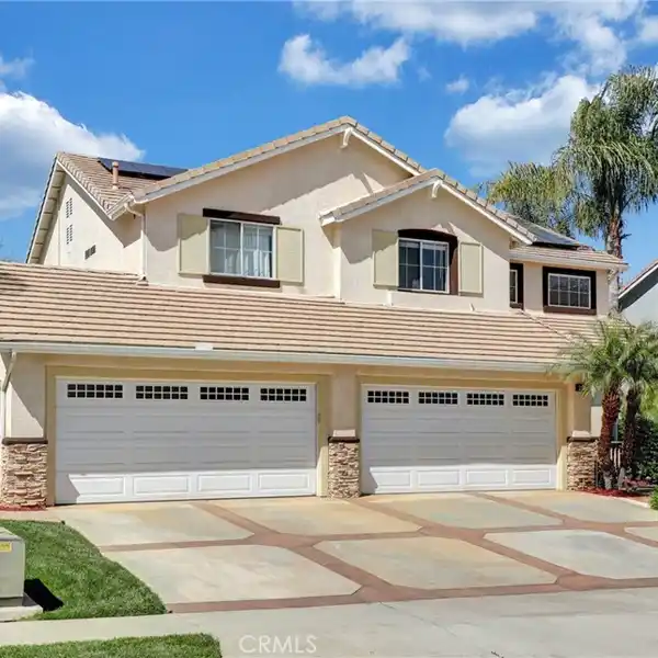RESIDENCE OFFERING AN ARRAY OF SOUGHT-AFTER FEATURES