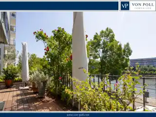 Living at the Highest Level on the Pier