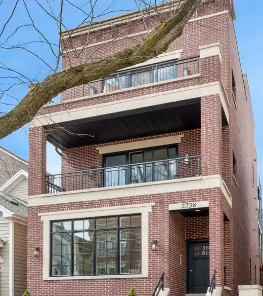 UNIQUE DUPLEX IN THE HEART OF LINCOLN PARK