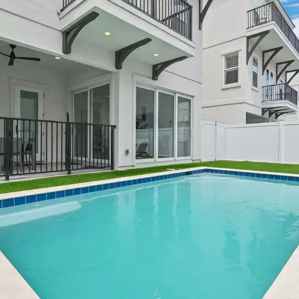 LUXURIOUS 3-STORY ESTATE WITH PRIVATE POOL