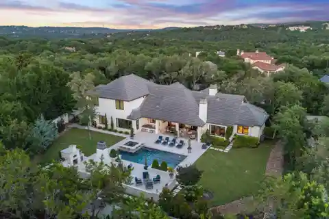 Exceptional Traditional Luxury in Barton Creek’s Calera