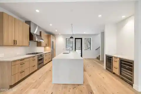 Refined End Unit with Stunning Views