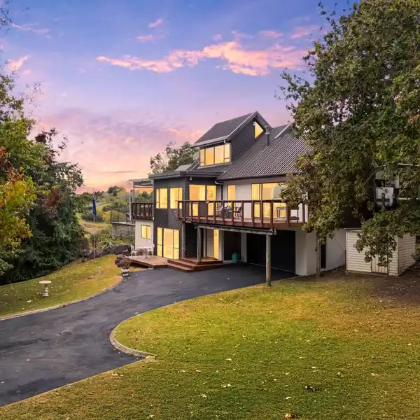 URBAN CONVENIENCE MEETS BREATHTAKING COUNTRYSIDE VIEWS