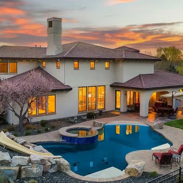LUXURY HOME WITH EXQUISITE OPEN VIEW