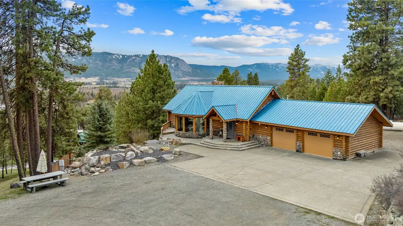 Log Home on Three Private Acres