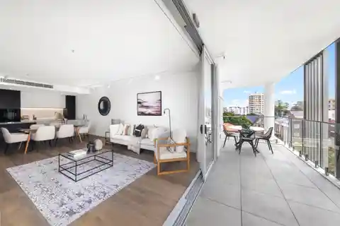 Exquisite Beachside Apartment