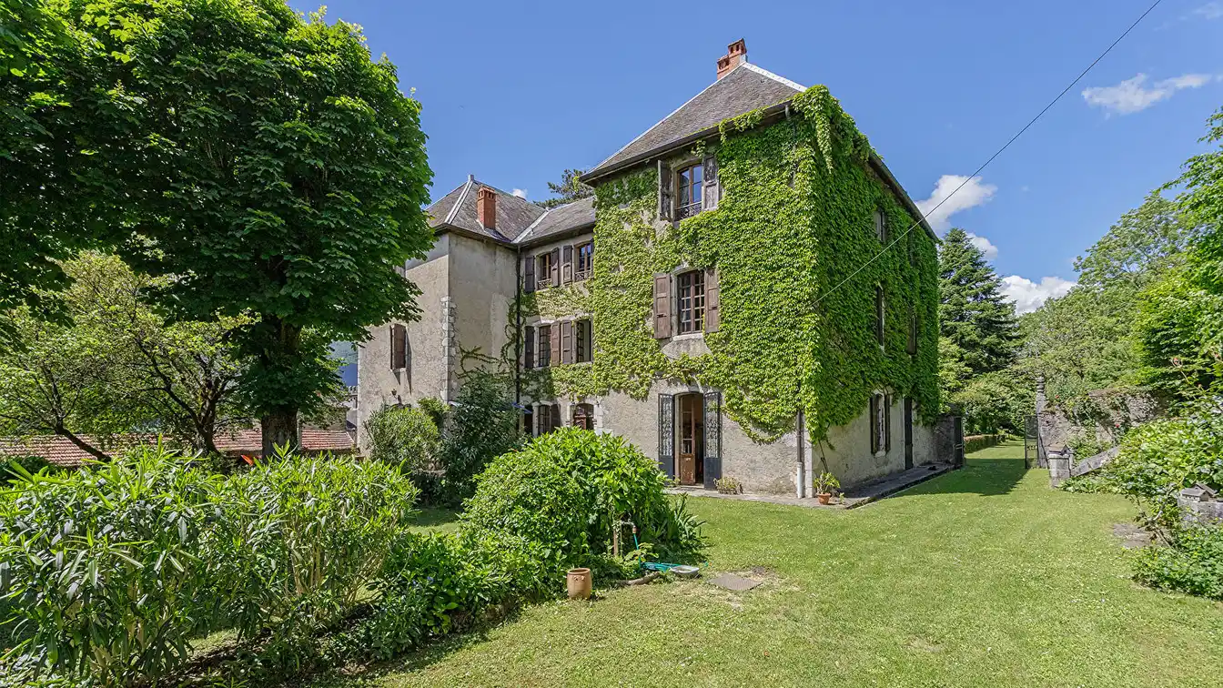 Prestigious Residence in the Heart of Chautagne