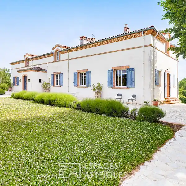 ELEGANT MID-19TH-CENTURY MANOR HOUSE