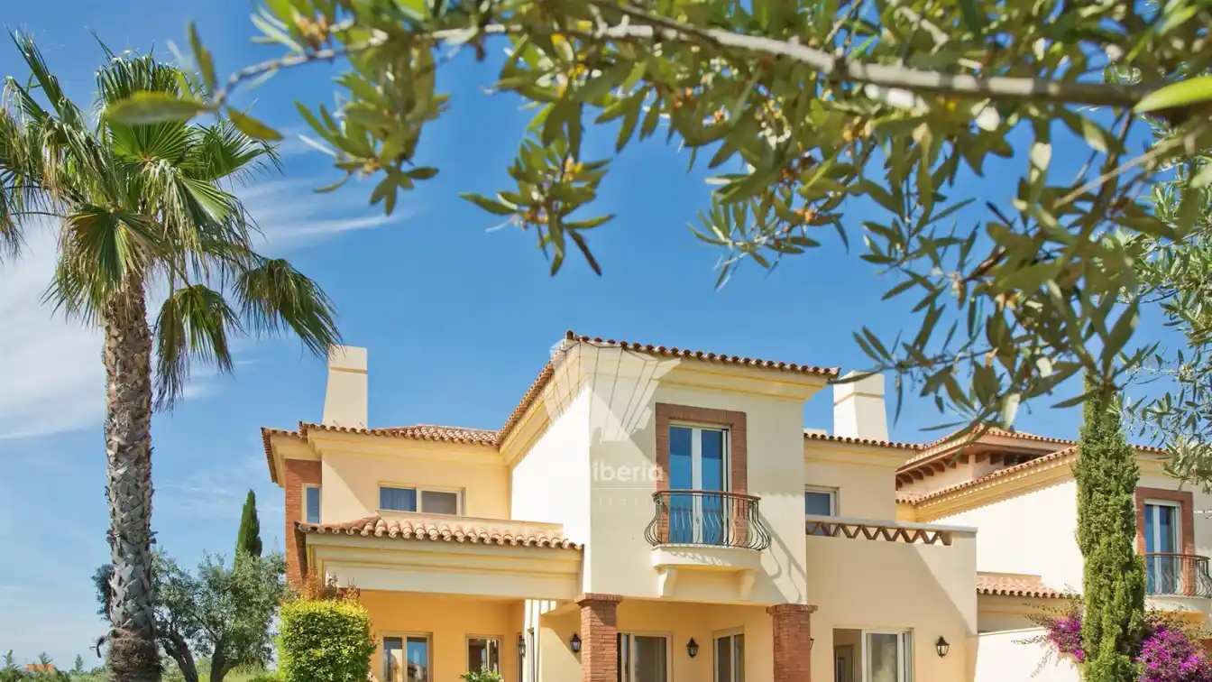 Luxury Home in a Golf Paradise