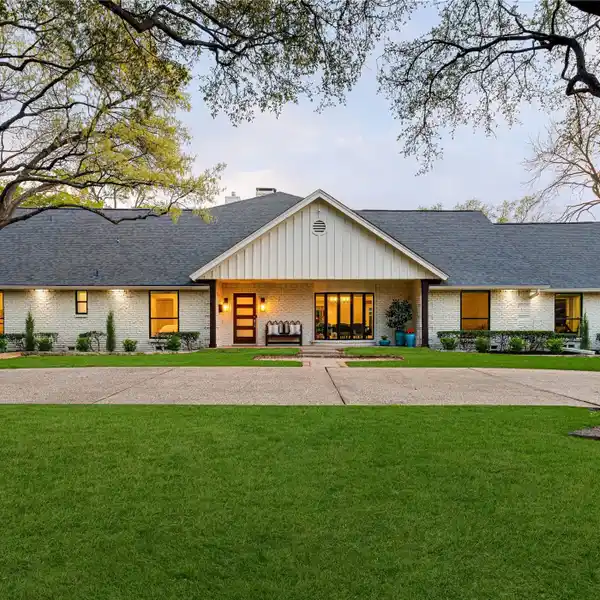 BEAUTIFULLY UPDATED HOME IN INWOOD ROAD ESTATES