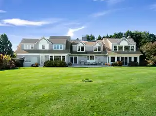 Six Bedroom Hamptons Summer Rental