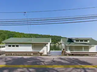 Exceptional Lakeside Property
