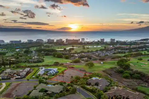 Extraordinary Golf-Front Homesite in Lanikeha