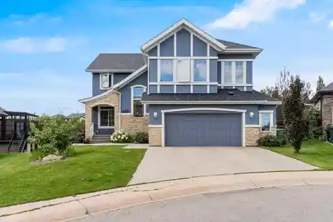 Spacious Home with Stunning Lake Proximity