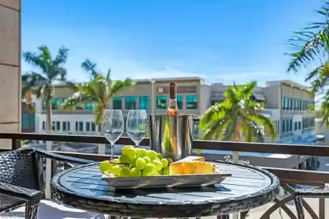 Magnificent Turnkey Condo at Mercato