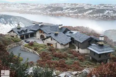 The Water-Earth-Sky Villa
