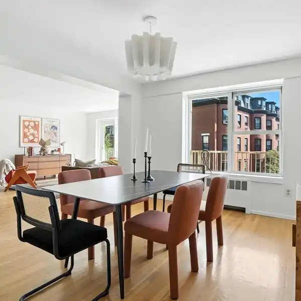 UNIQUE OPPORTUNITY TO COMBINE MULTIPLE UNITS IN RIVER HOUSE