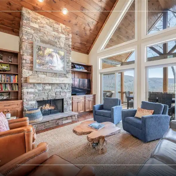 THOUGHTFULLY DESIGNED HOME WITH BREATHTAKING MOUNTAIN VIEWS