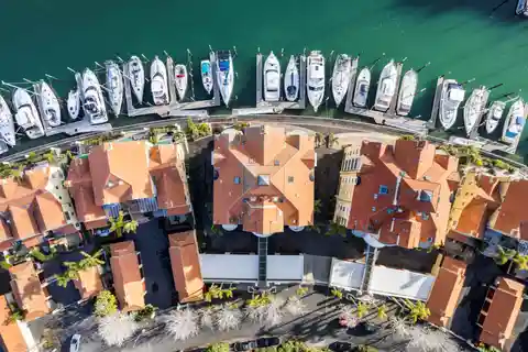 Extraordinary Waterfront Penthouse