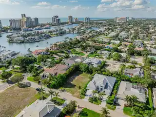 Build Your Dream Home in the Park Shore Area