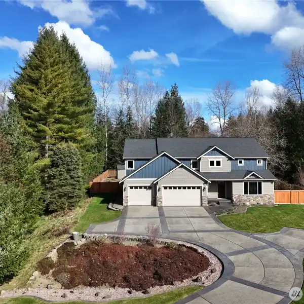 BEAUTIFUL CUSTOM CRAFTSMAN HOME ON 1.5 ACRES