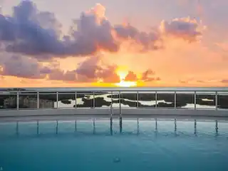 Fabulous Lower-Floor Condo in Kalea Bay