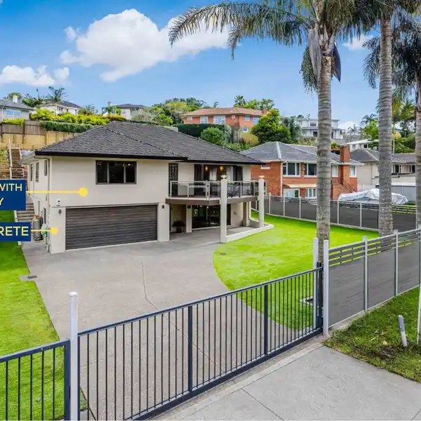 SPACIOUS DESIGNER LIVING IN PRIME REMUERA LOCATION