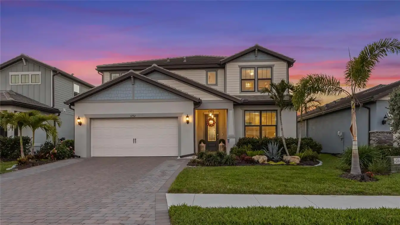Extraordinary Residence in Sapphire Point