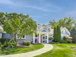 North Shore Home Offering Ranch-Like Living