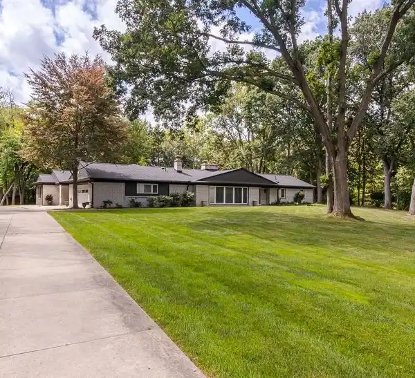 BLOOMFIELD HILLS ESTATE LOT WITH ENDLESS POTENTIAL