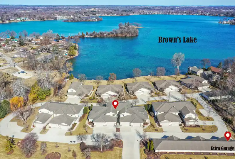 Simply Stunning Browns Lake Townhouse
