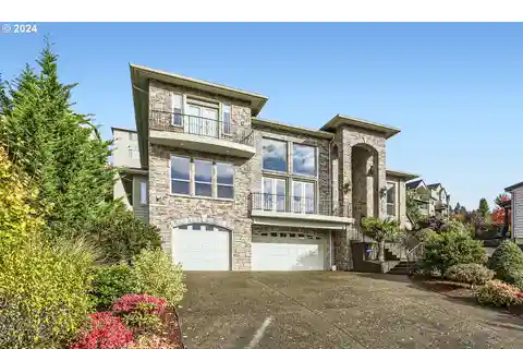 Stunning Two-Suite Home with Panoramic Views