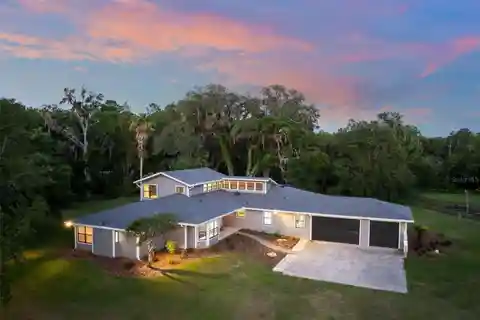 Serene Country Estate with Stunning Pool Retreat