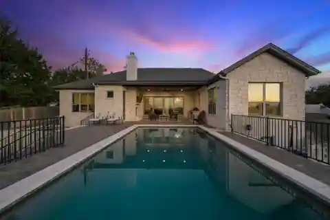 Exceptional Home in the Heart of Lakeway