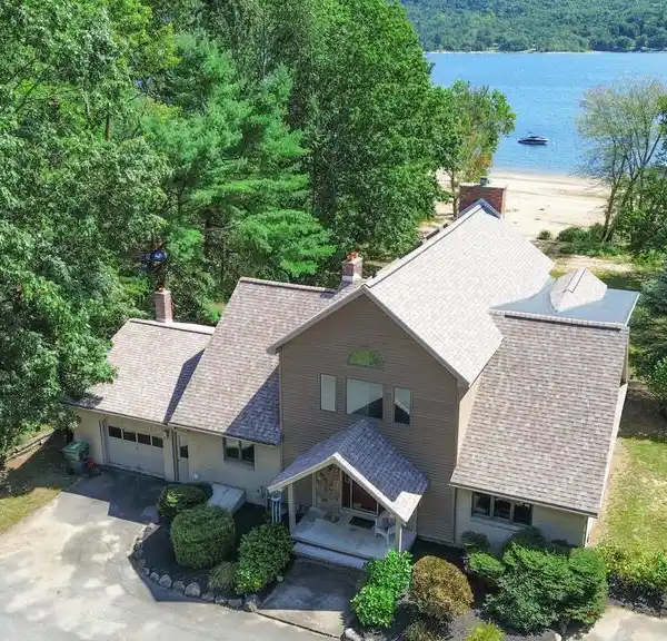 SPACIOUS LAKEFRONT HOME ON THE GREAT SACANDAGA