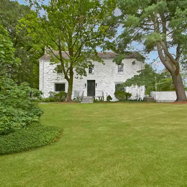 ENDLESS POSSIBILITIES ON PRESTIGIOUS STERLING RIDGE ACRE