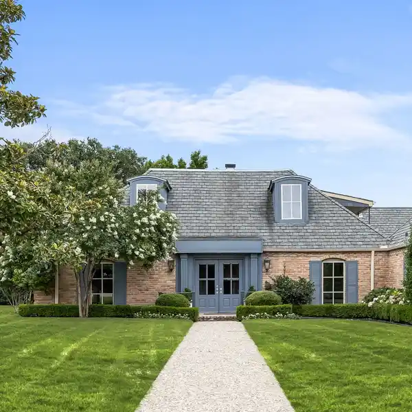 EXQUISITE BEAUTY IN NORTHWOOD HILLS ESTATES