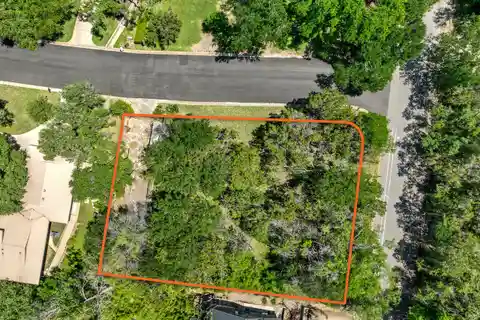 Corner Lot in Westlake