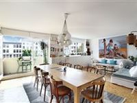 BRIGHT AND SUNNY LIVING IN THE 7TH ARRONDISSEMENT