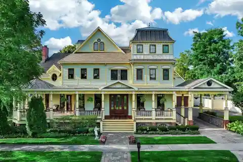 Timeless Victorian Style with Refined Modern Living