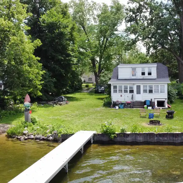 EXCEPTIONAL LAKEFRONT PROPERTY