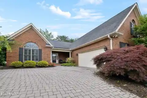 All-brick Ranch Style Home in Bayou Bend