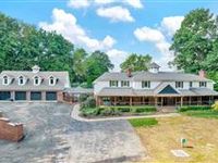 PRIVATE 13-PLUS-ACRE RETREAT